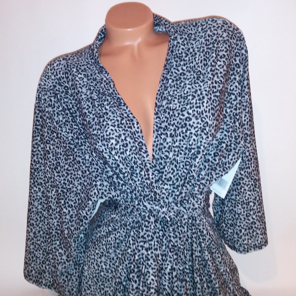 Rene Rofe‎ Robe - Picture 3 of 6
